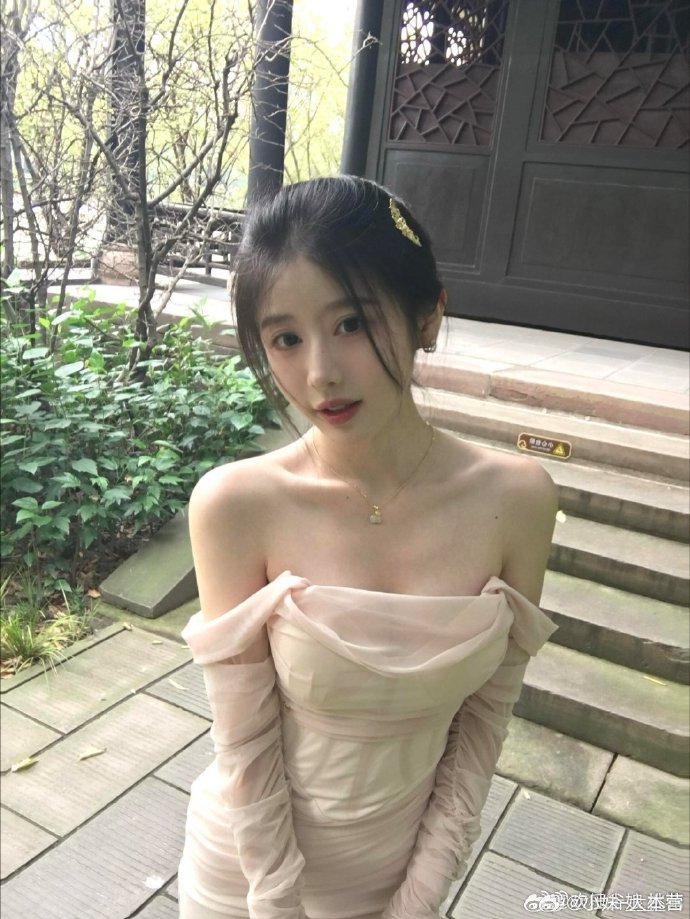 乱 封面